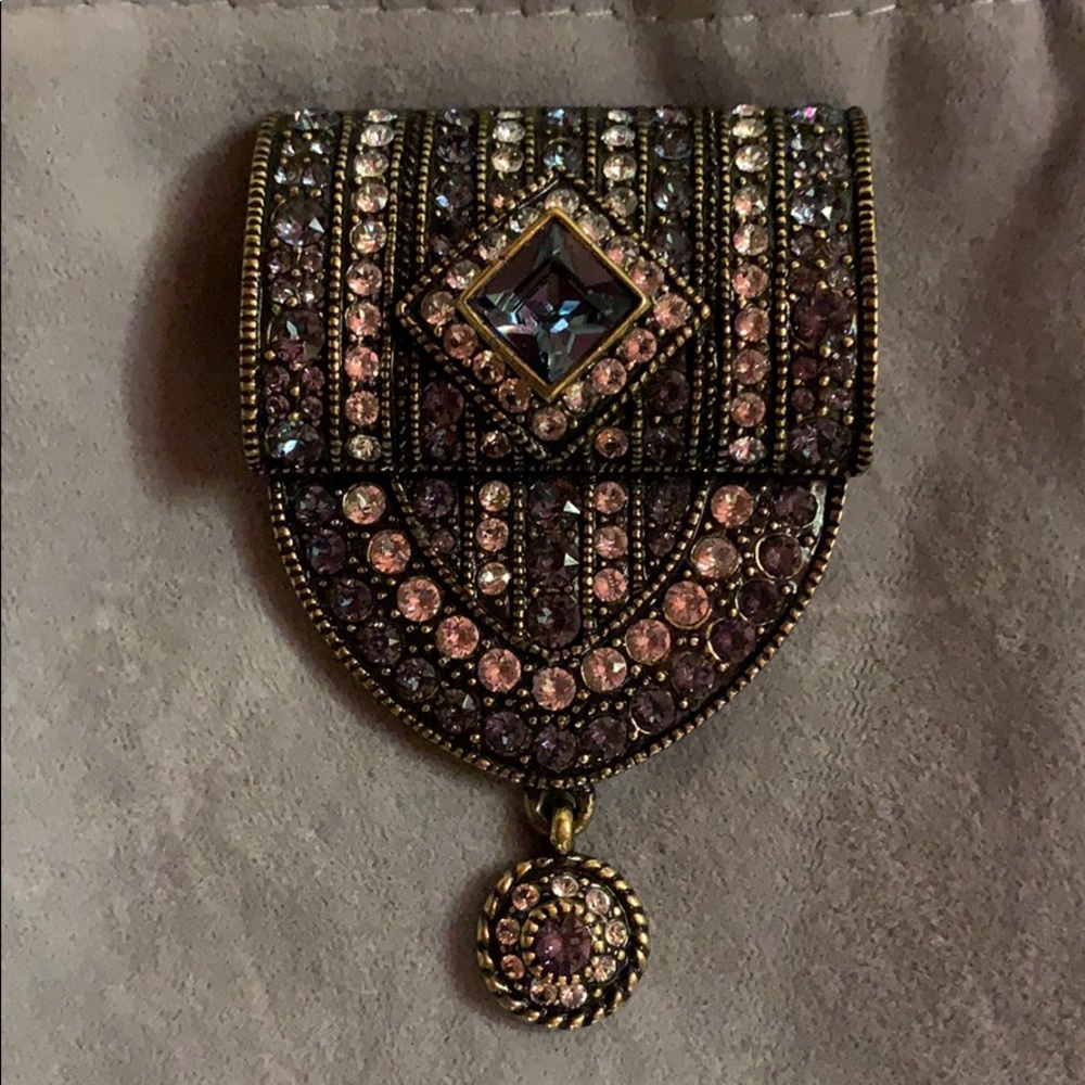 Broche